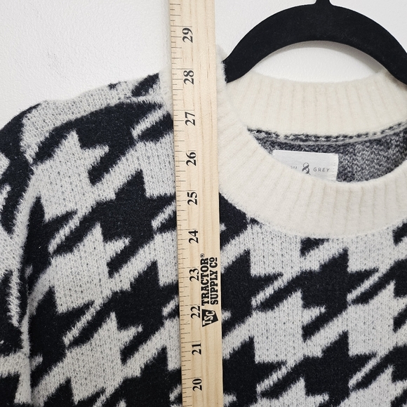 Lou & Grey Black and White Oversized Crew Neck Sweater - Picture 8 of 8